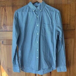 American Eagle Men's Seriously Soft Blue Checkered Shirt. Classic fit. Size Med